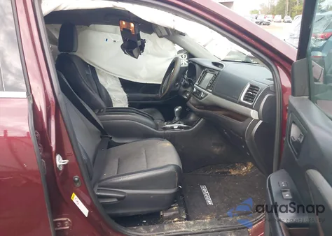 2019 Toyota Highlander Le Plus from USA, damaged, VIN 5TDZZRFH5KS325662